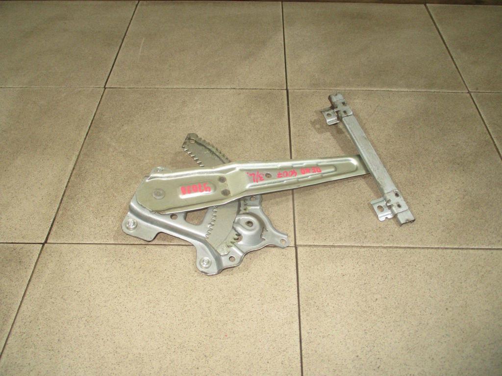 Стеклоподъемник электрический задний, 500 рублей, Пермь