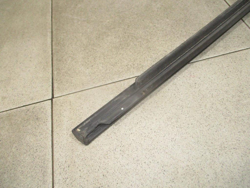 Накладка стекла переднего левого, 1000 рублей, Пермь