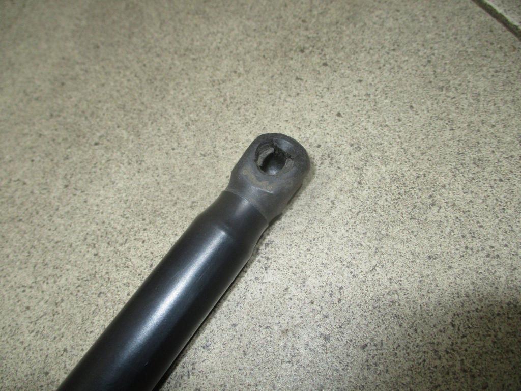 Амортизатор двери багажника, 500 рублей, Пермь