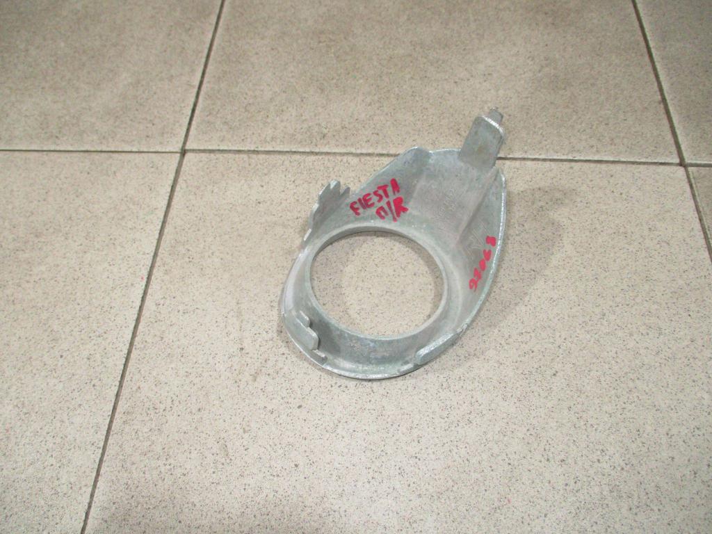 Рамка противотуманой фары правой, 500 рублей, Пермь