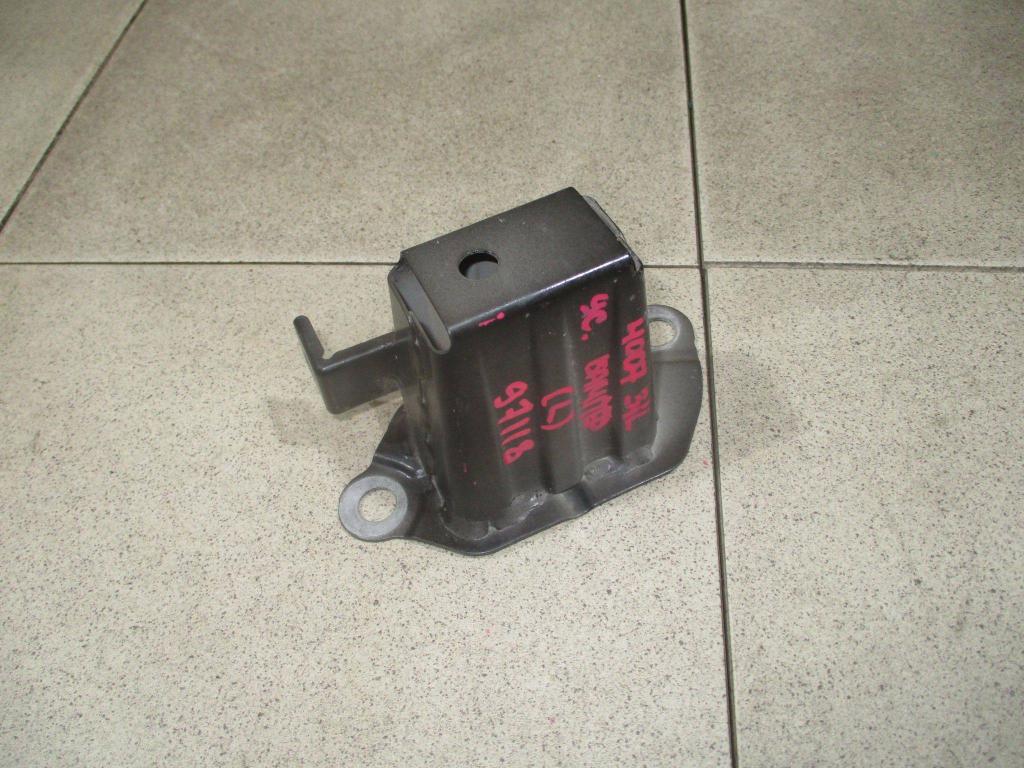 Кронштейн усилителя заднего бампера левый, 1000 рублей, Пермь