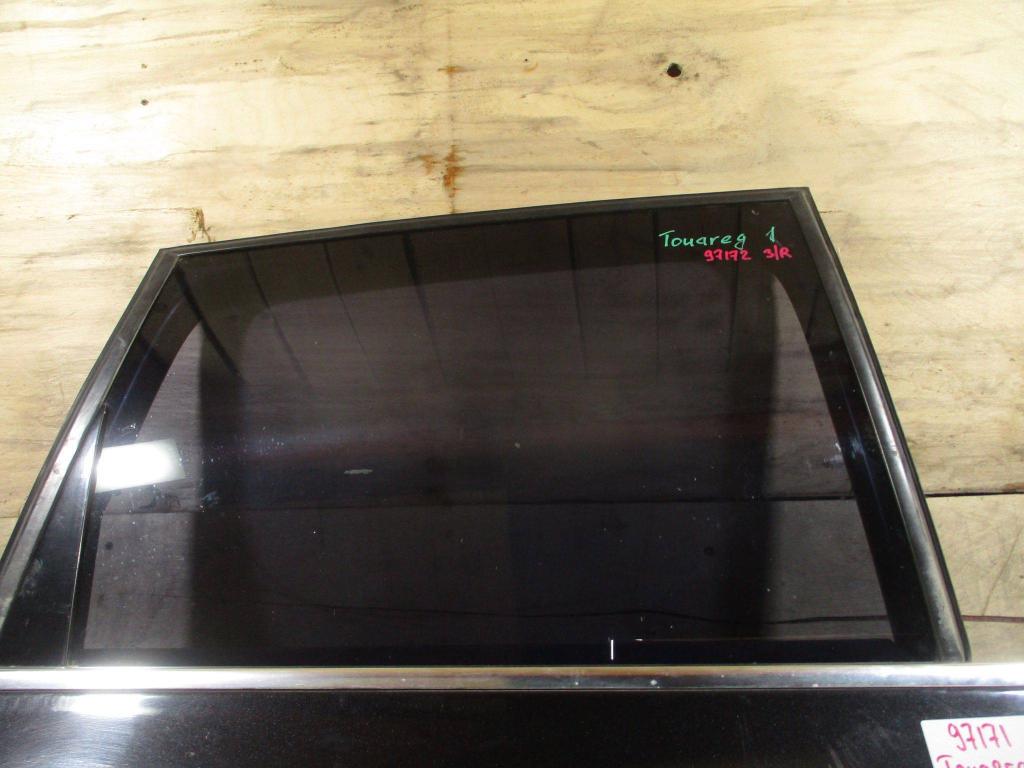 Стекло двери задней правой, 1000 рублей, Пермь