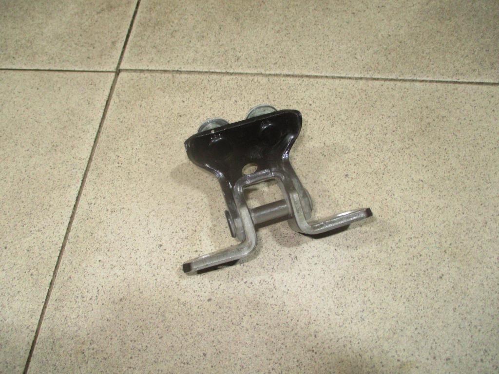 Петля двери задней правой верхняя, 500 рублей, Пермь