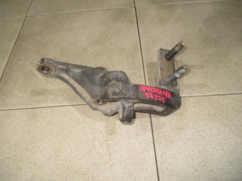 Кронштейн двигателя правый, 500 рублей, Пермь