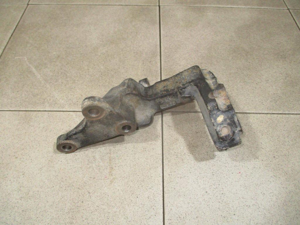 Кронштейн двигателя правый, 500 рублей, Пермь