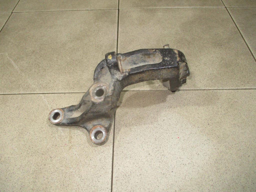 Кронштейн двигателя правый, 500 рублей, Пермь