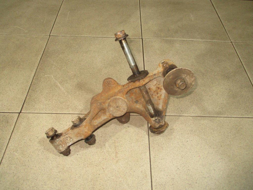 Кулак поворотный задний левый, 1000 рублей, Пермь