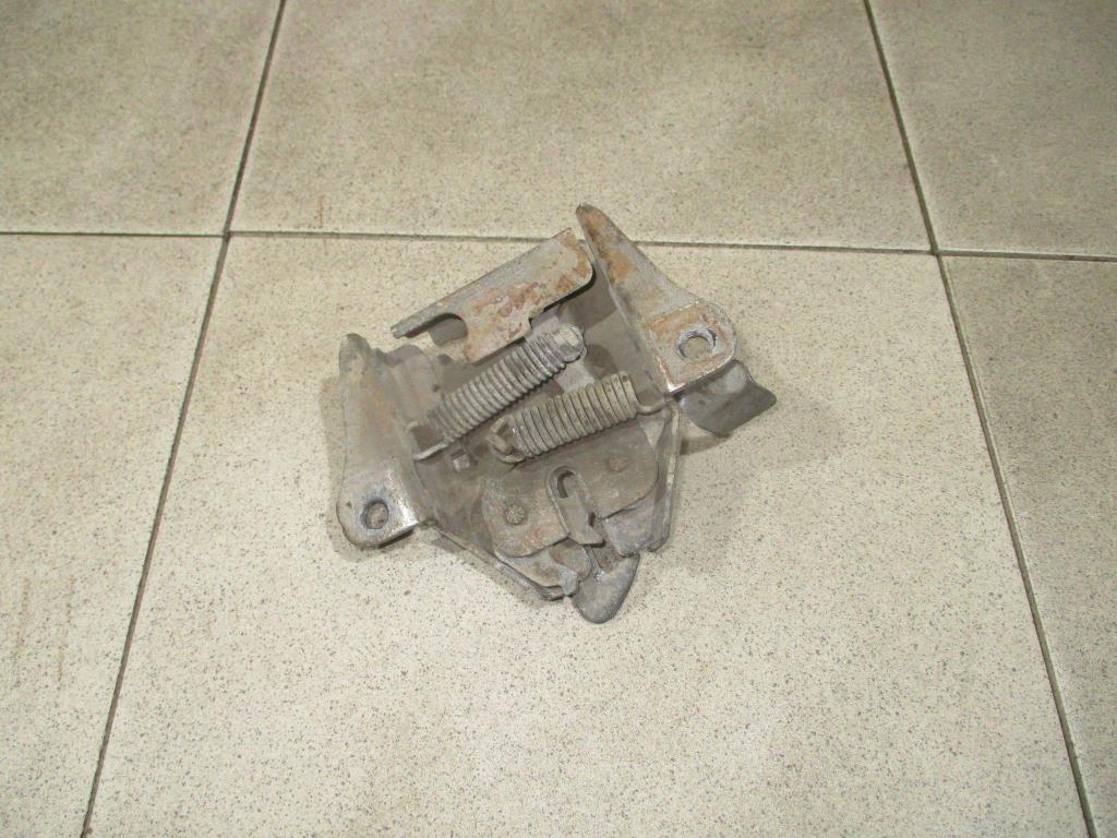 Замок капота, 800 рублей, Пермь