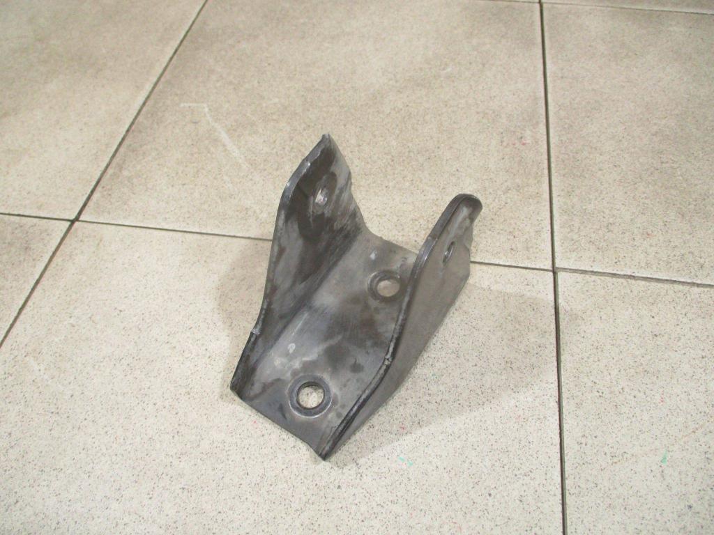 Кронштейн двигателя передний, 500 рублей, Пермь