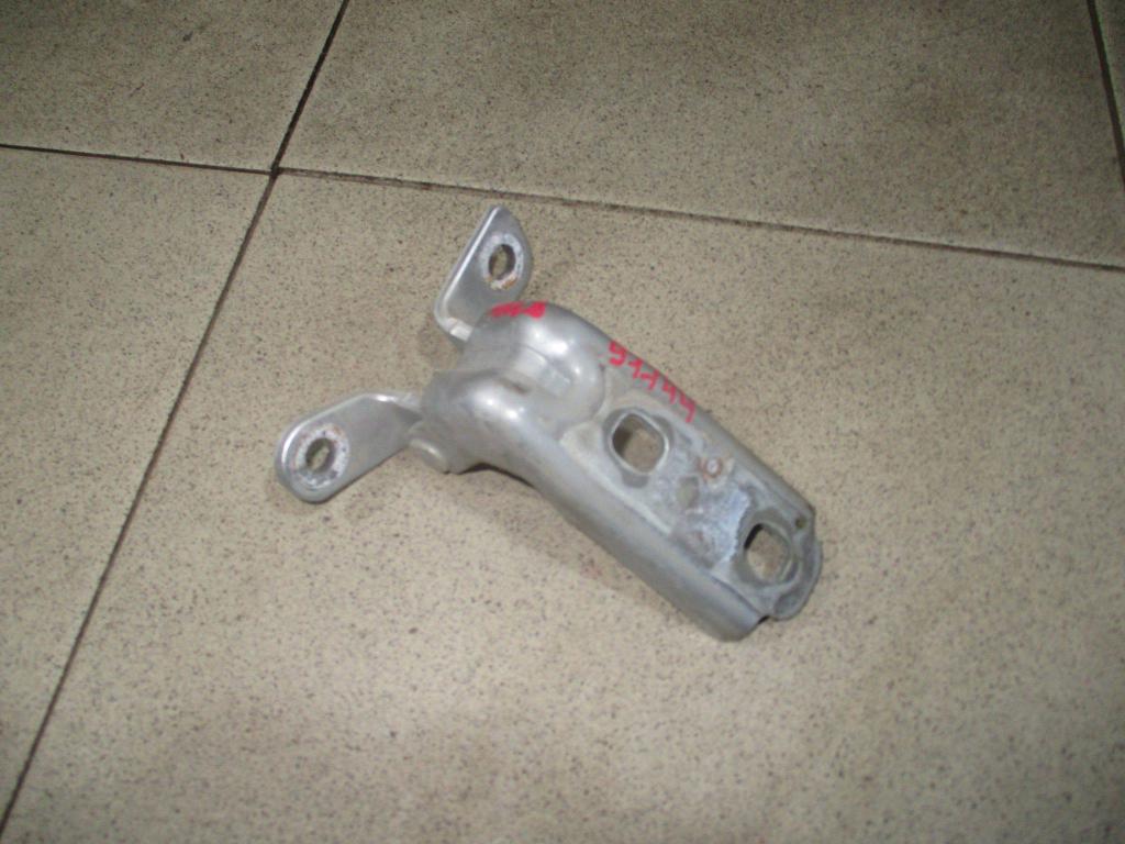 Петля двери задней левой нижняя, 500 рублей, Пермь