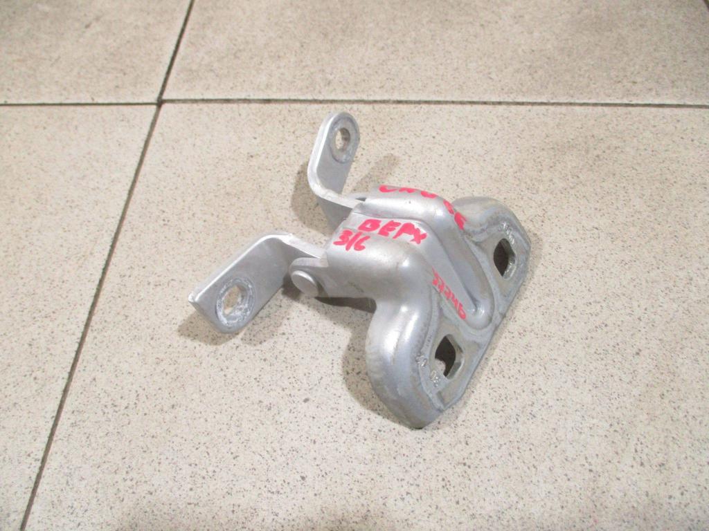 Петля двери задней левой верхняя, 500 рублей, Пермь