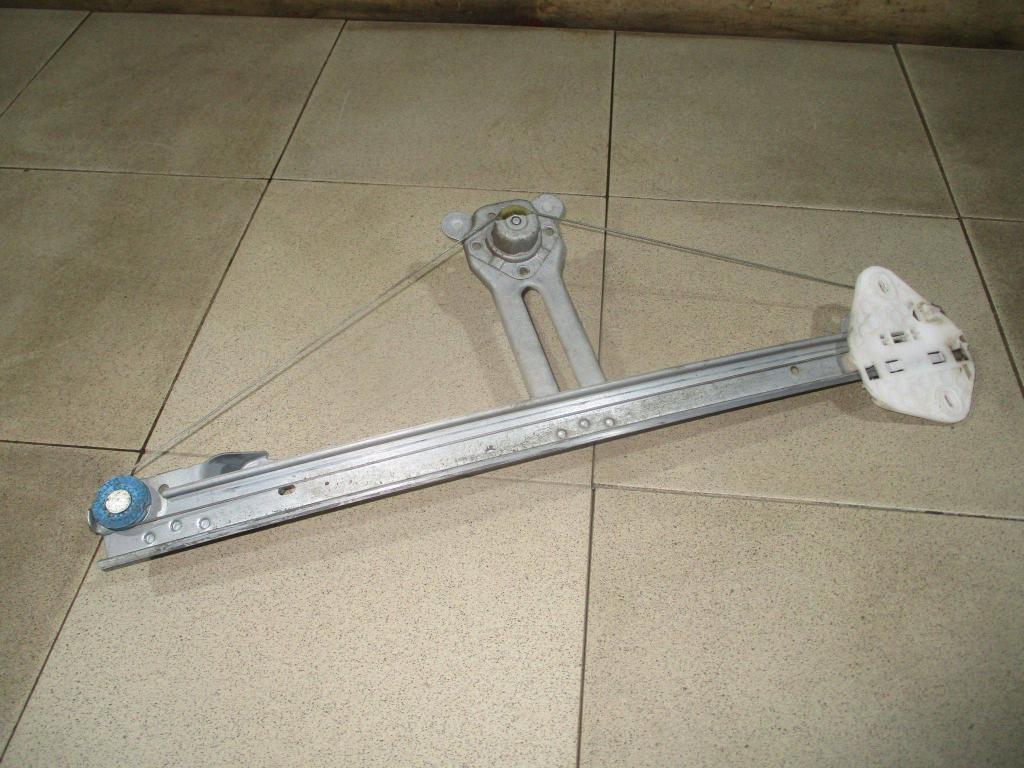 Стеклоподъемник механический передний правый, 550 рублей, Пермь