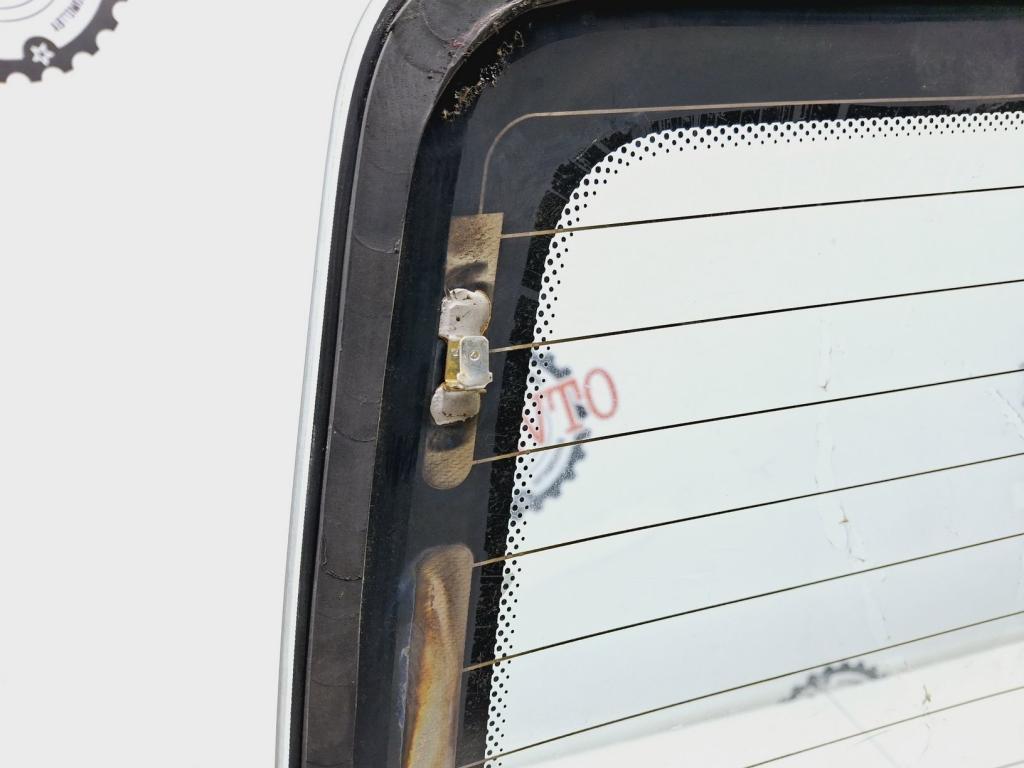 Стекло заднее, 2000 рублей, Пермь