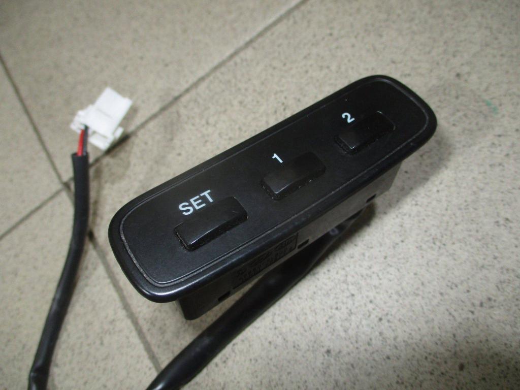 Кнопка регулировки сиденья, 1000 рублей, Пермь