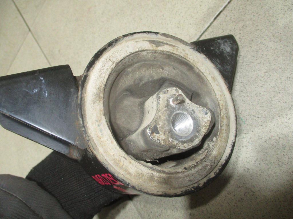 Опора двигателя левая, 2400 рублей, Пермь