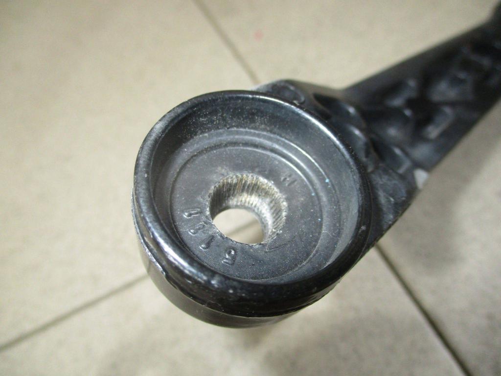 Поводок стеклоочистителя передний правый, 1500 рублей, Пермь