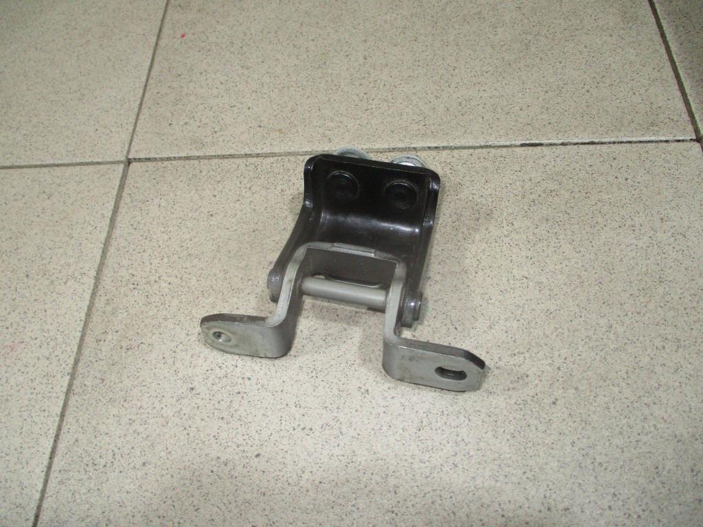 Петля двери задней правой верхняя, 500 рублей, Пермь