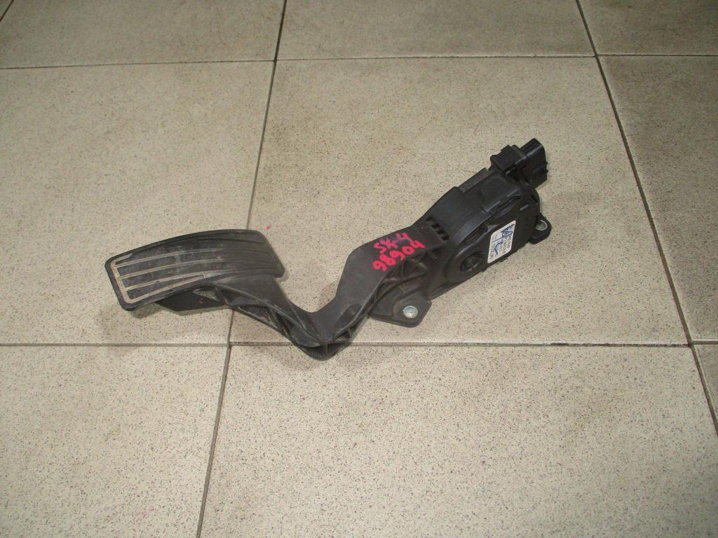 Педаль газа, 2000 рублей, Пермь