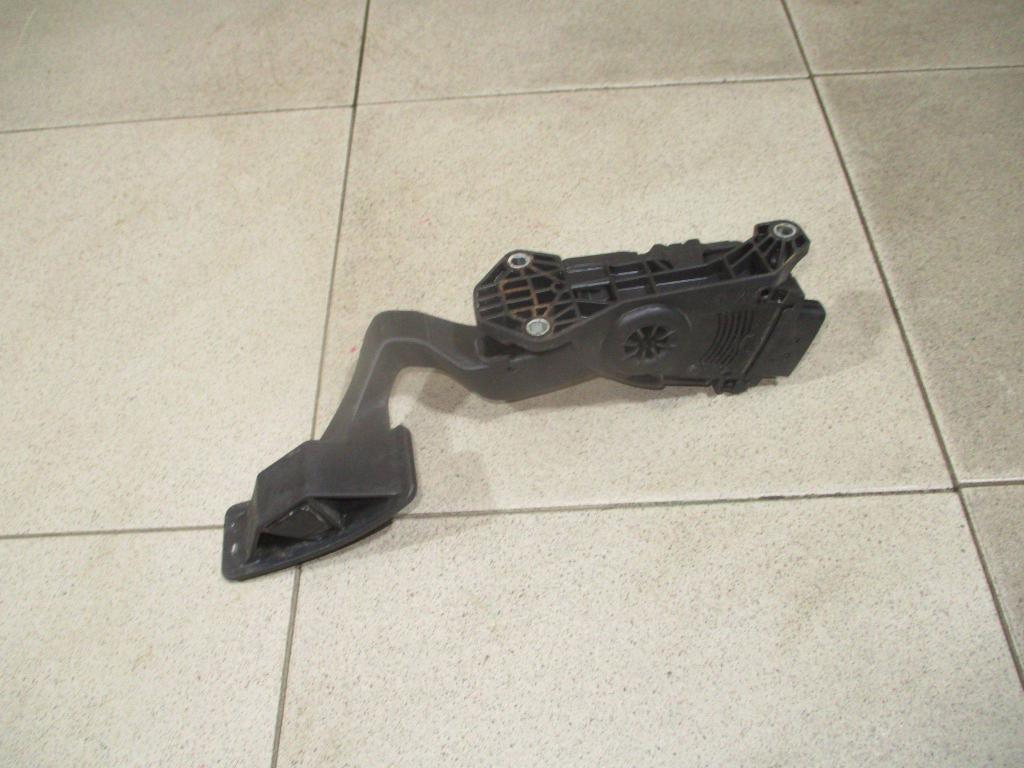 Педаль газа, 2000 рублей, Пермь