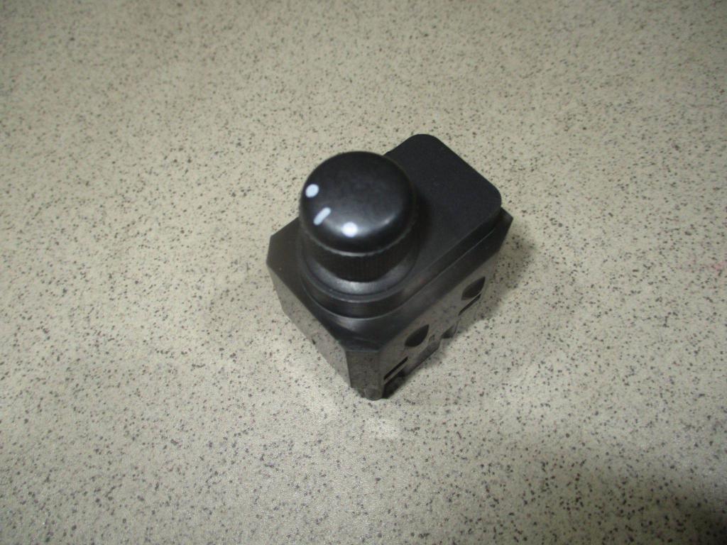 Переключатель регулировки зеркала, 500 рублей, Пермь