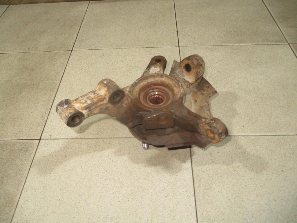 Кулак поворотный передний левый, 2000 рублей, Пермь