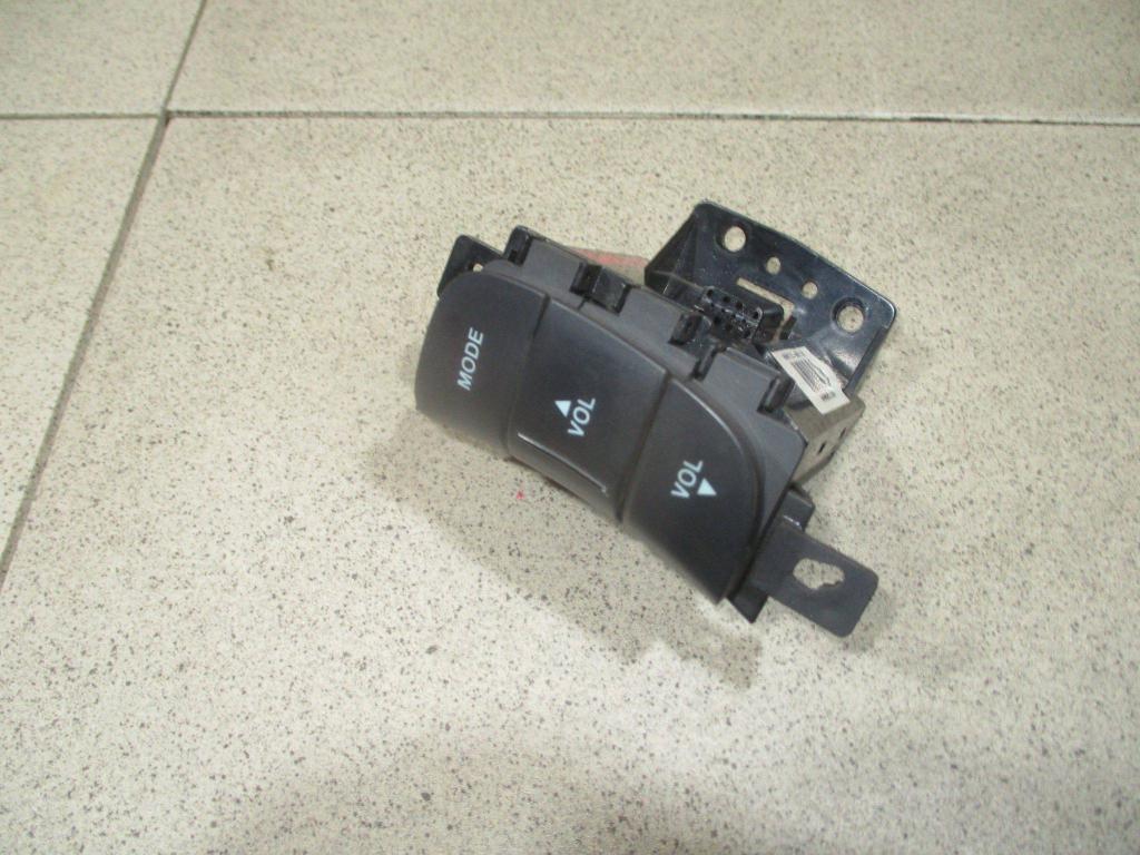 Кнопка в руль, 2000 рублей, Пермь