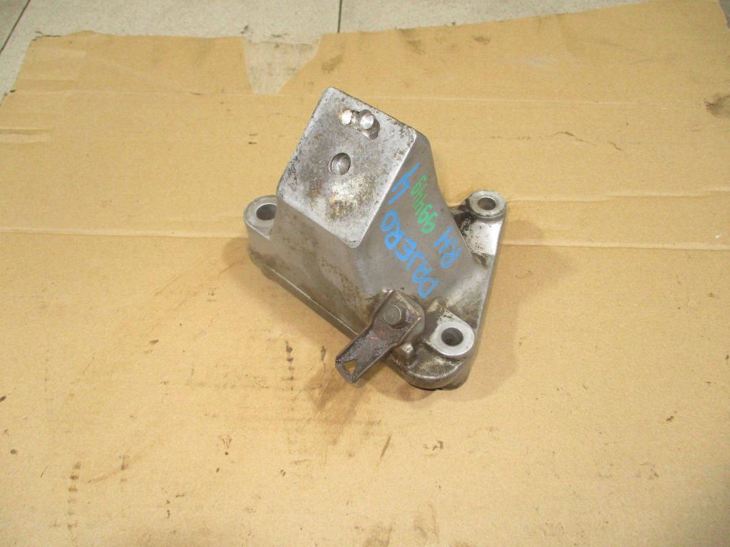 Кронштейн двигателя правый, 1000 рублей, Пермь