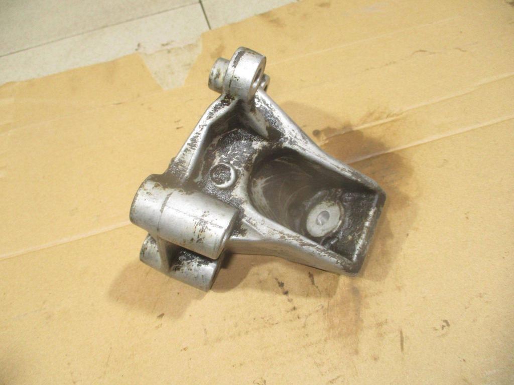 Кронштейн двигателя правый, 1000 рублей, Пермь