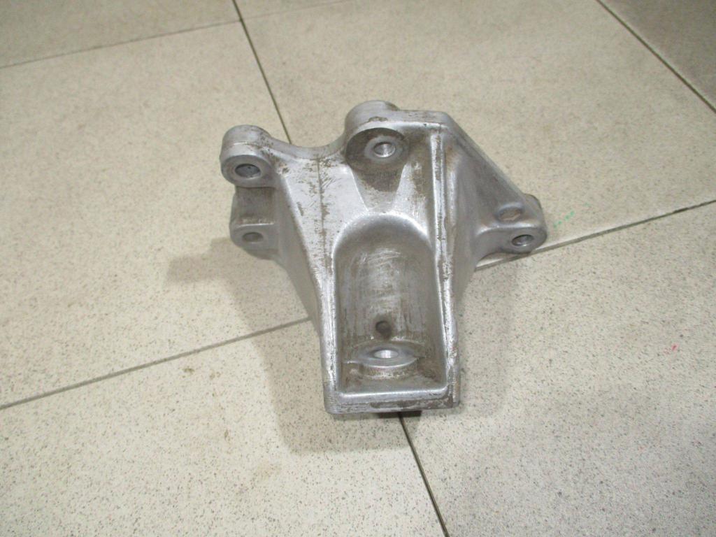 Кронштейн двигателя левый, 1000 рублей, Пермь