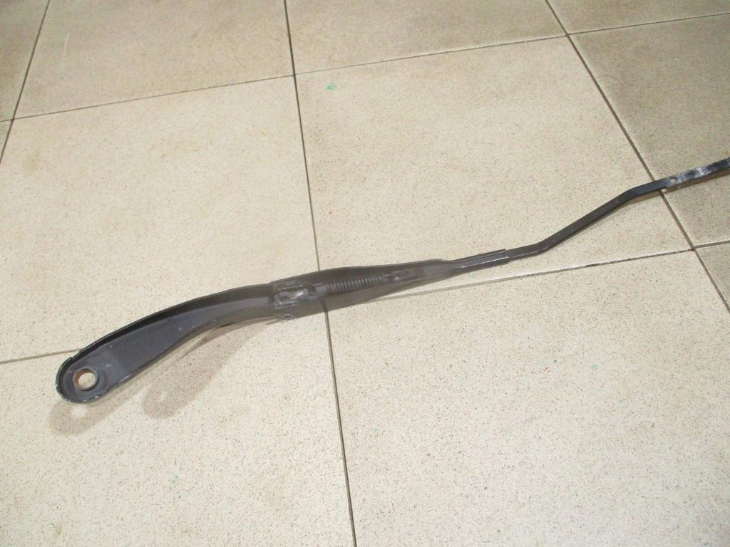 Поводок стеклоочистителя передний правый, 700 рублей, Пермь