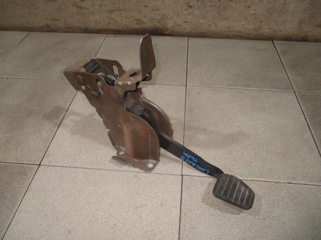 Педаль тормоза, 500 рублей, Пермь