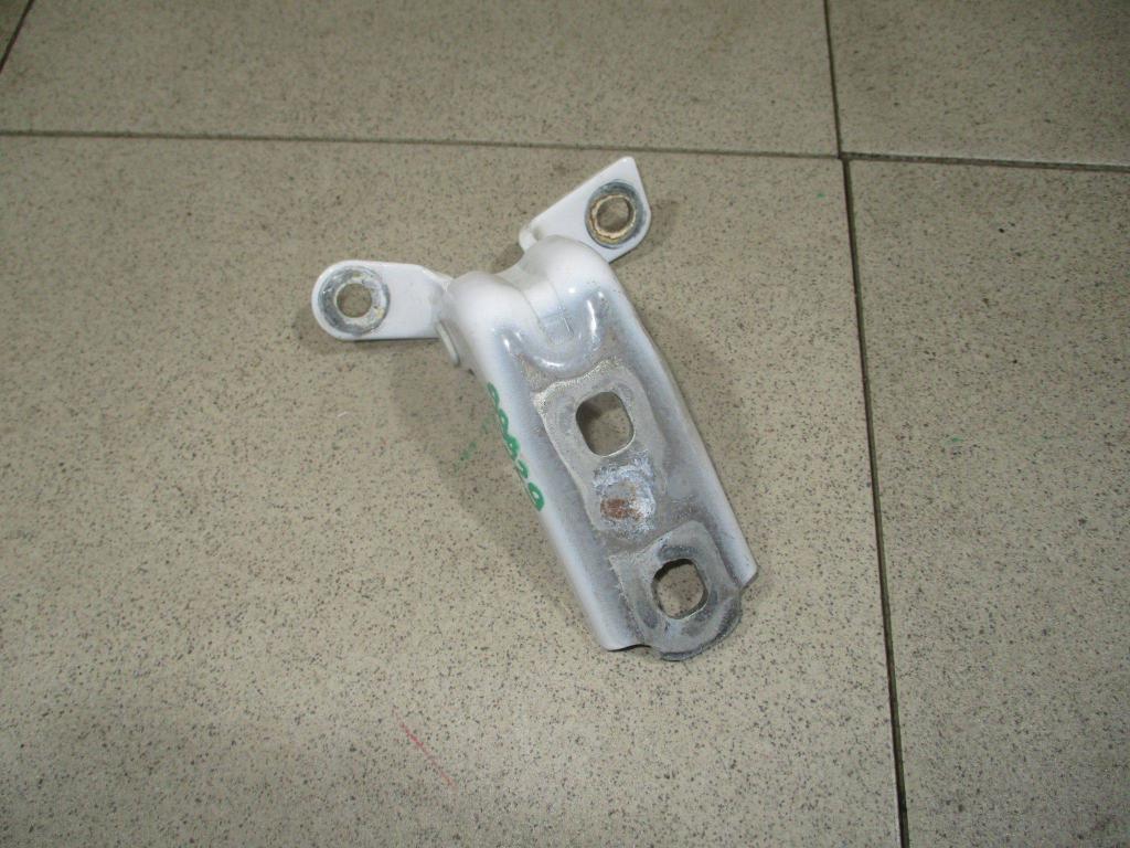 Петля двери задней левой нижняя, 500 рублей, Пермь