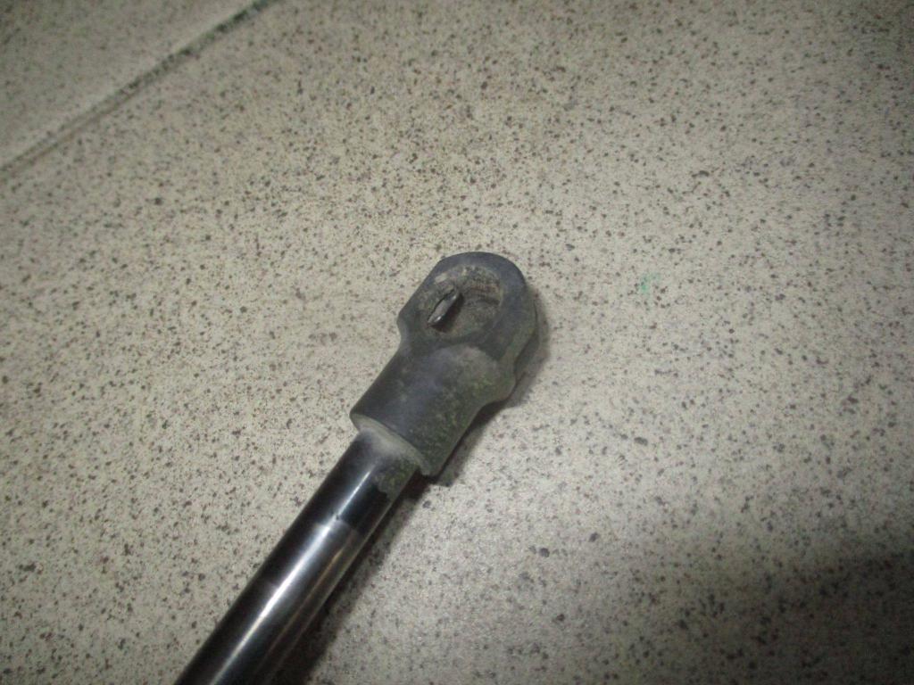 Амортизатор двери багажника, 500 рублей, Пермь