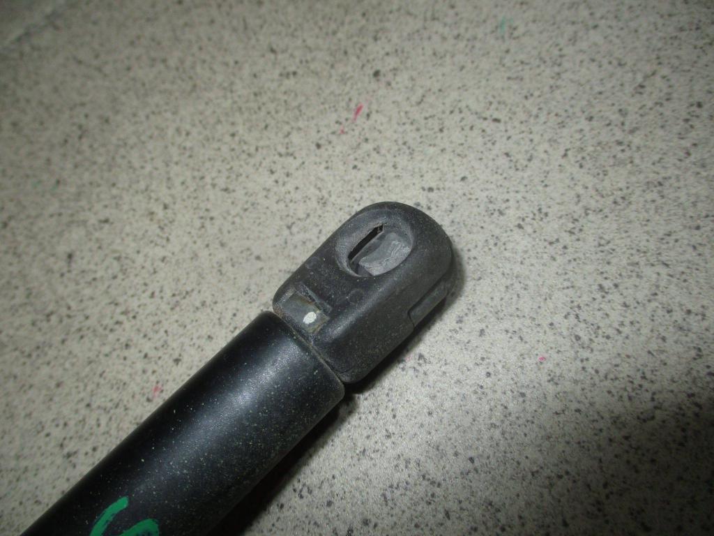 Амортизатор двери багажника, 500 рублей, Пермь