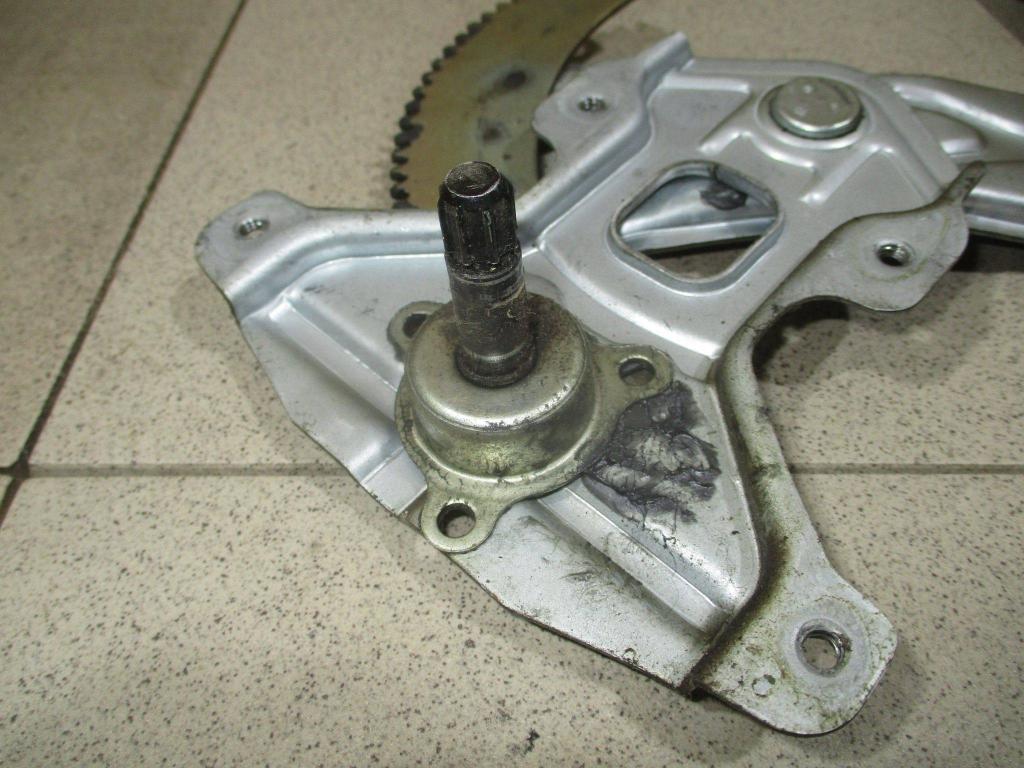 Стеклоподъемник механический задний правый, 500 рублей, Пермь