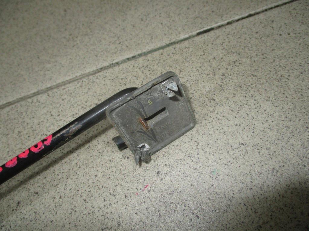 Держатель капота, 500 рублей, Пермь