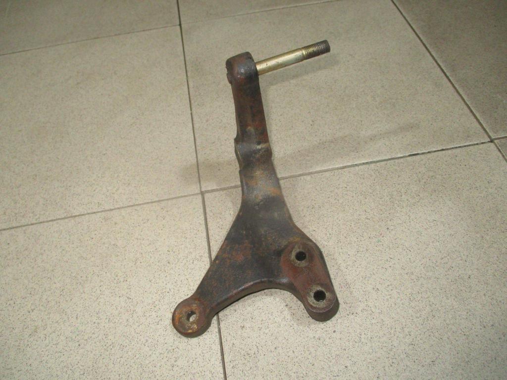 Кронштейн двигателя правый, 500 рублей, Пермь