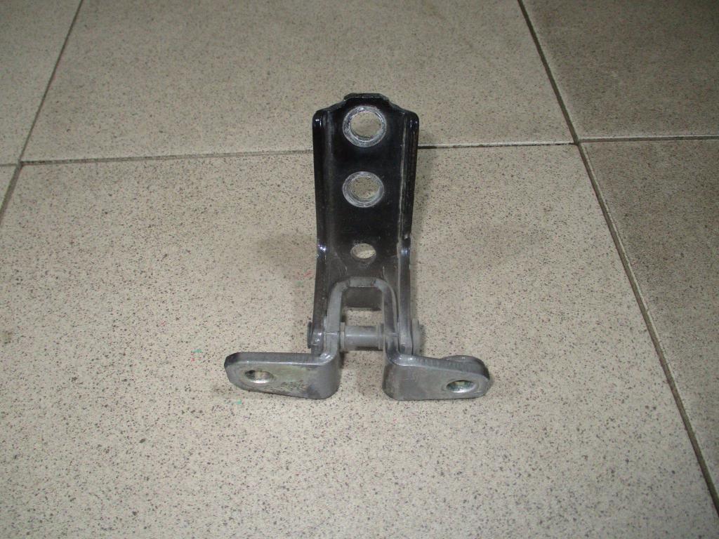 Петля двери задней правой нижняя, 500 рублей, Пермь