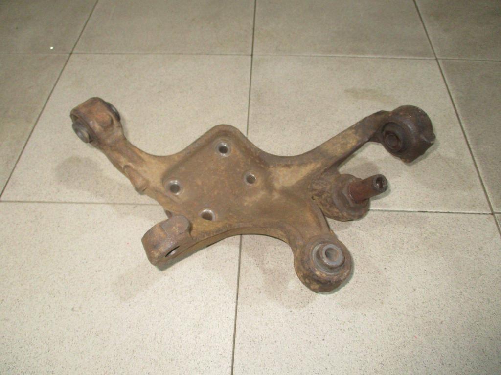 Кулак поворотный задний правый, 3000 рублей, Пермь