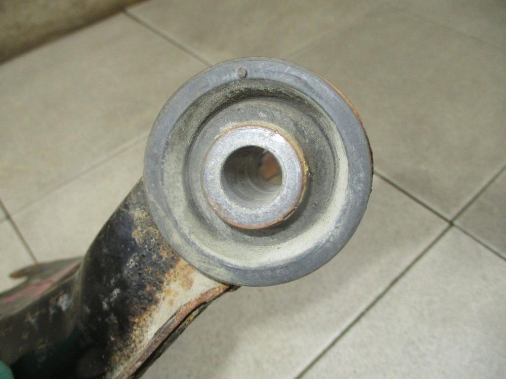 Рычаг передний верхний левый, 2000 рублей, Пермь