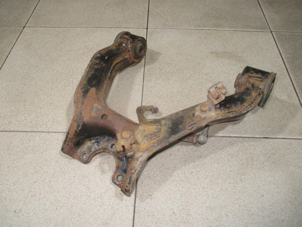 Рычаг передний верхний левый, 2000 рублей, Пермь