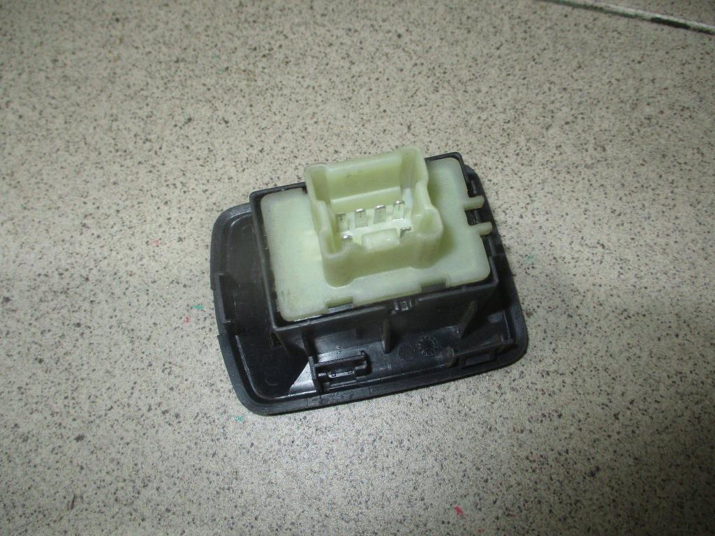 Кнопка стеклоподъемника, 500 рублей, Пермь