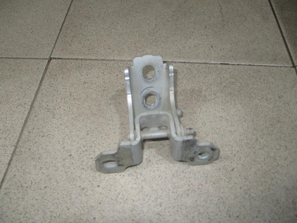 Петля двери передней правой верхняя, 500 рублей, Пермь