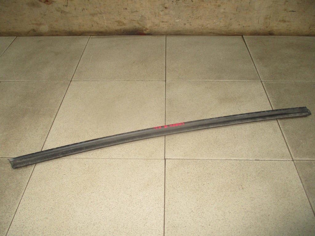 Накладка стекла переднего левого, 1000 рублей, Пермь