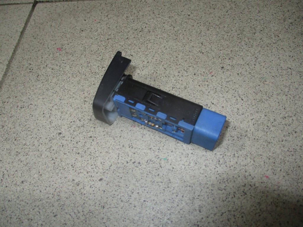 Кнопка обогрева сидений, 500 рублей, Пермь