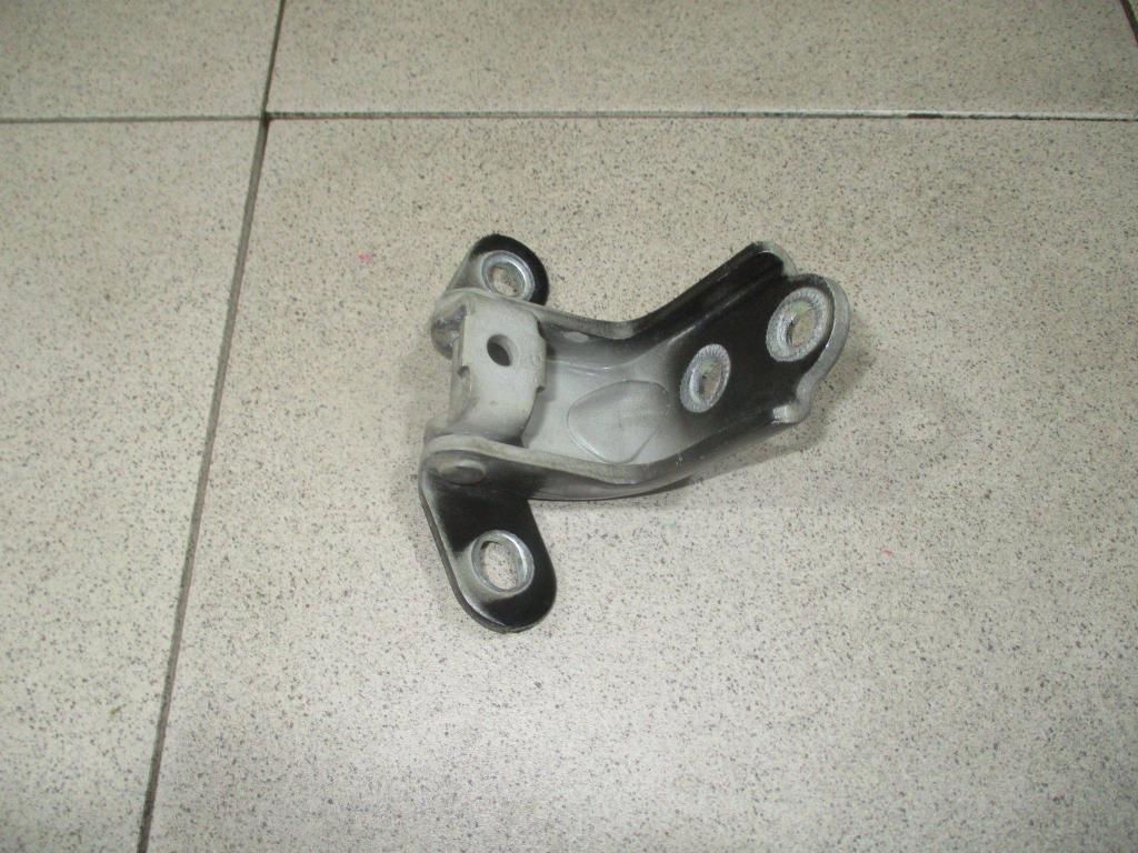 Петля двери передней правой верхняя, 500 рублей, Пермь