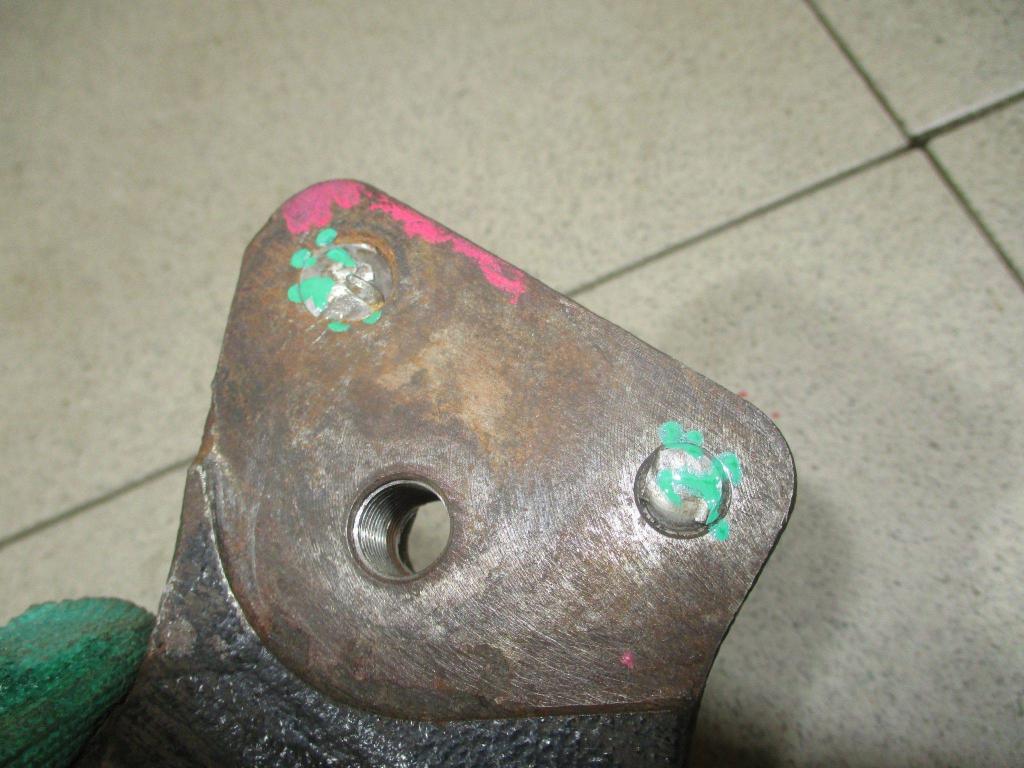 Кронштейн двигателя правый, 500 рублей, Пермь