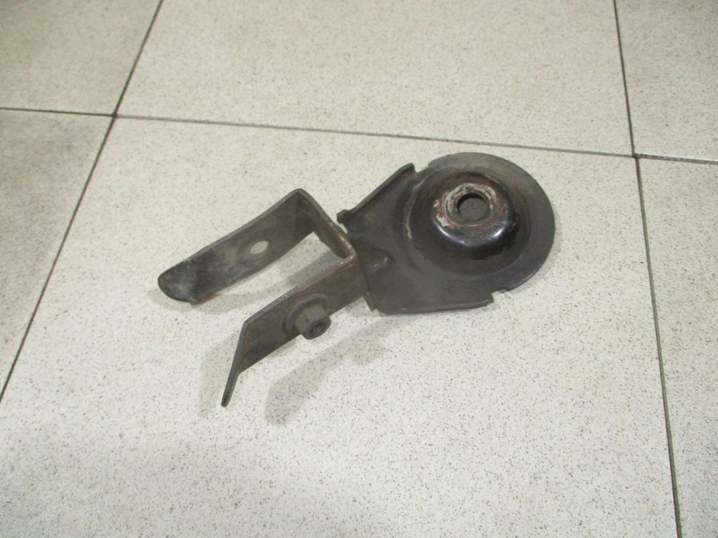 Кронштейн усилителя переднего бампера правый, 1000 рублей, Пермь