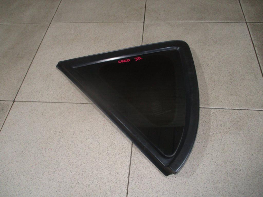 Стекло кузовное глухое левое, 1000 рублей, Пермь