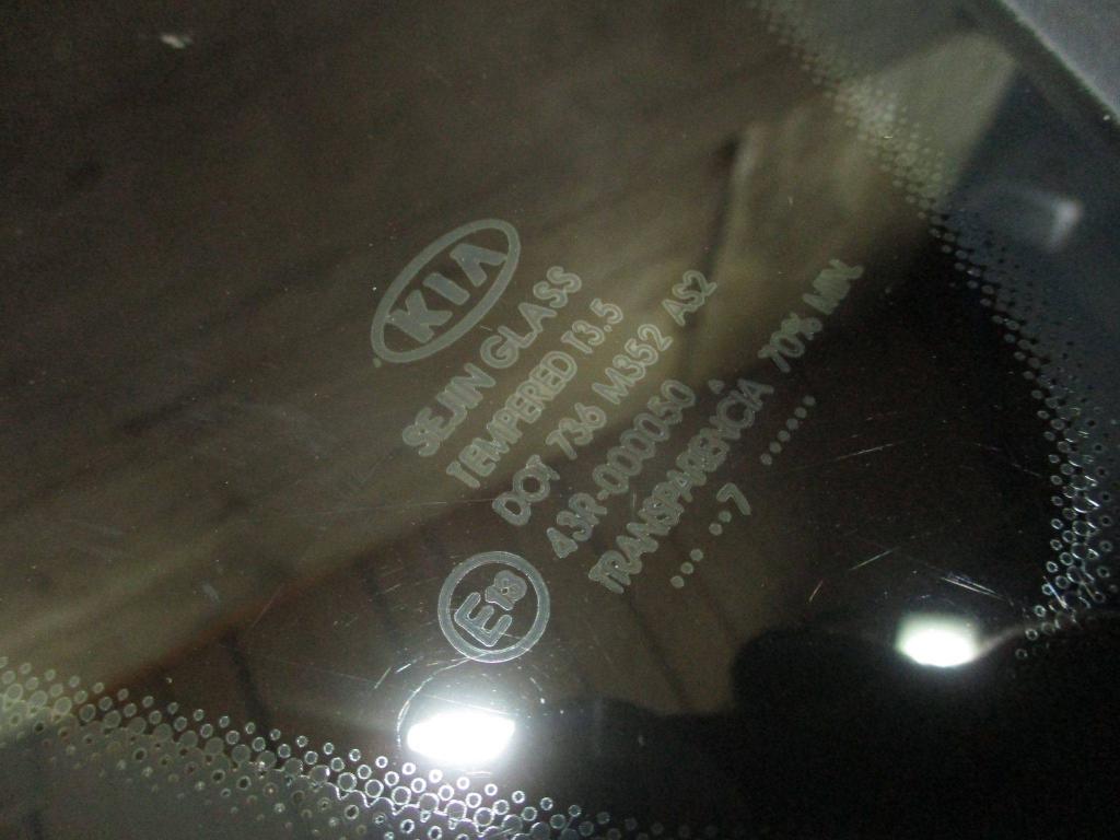 Стекло кузовное глухое левое, 1000 рублей, Пермь